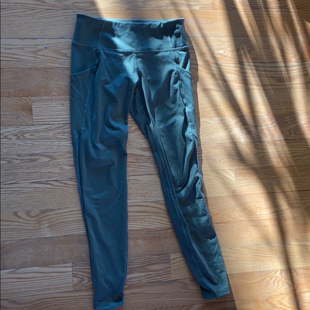 Old navy leggings with mesh cut